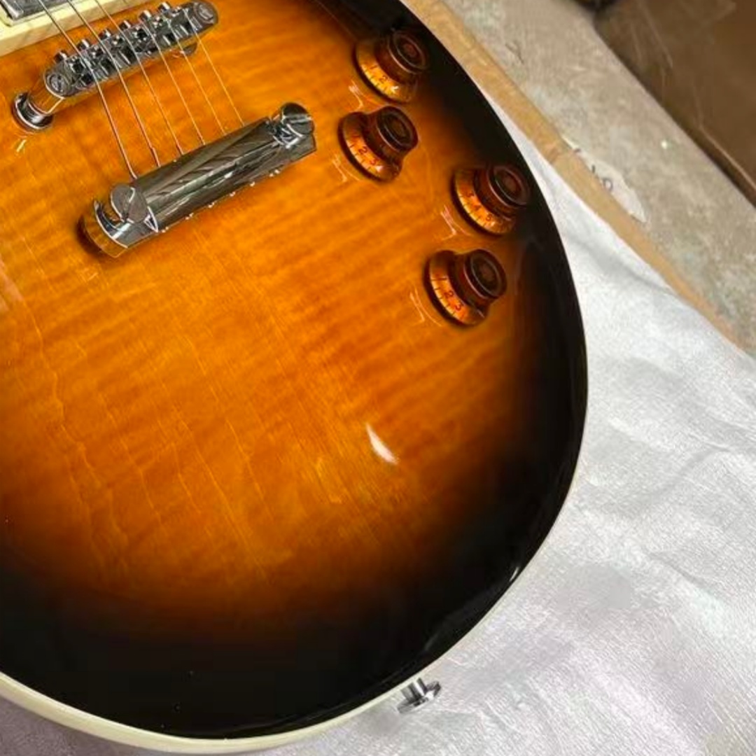 Gradient Brown Electric Guitar - огляд і ціна Electric Guitar Beginner
